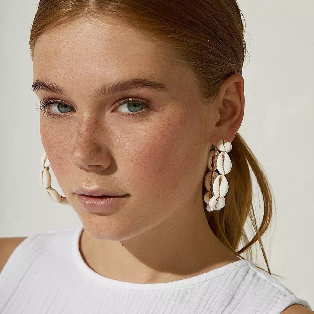New Free People Natural Shell Hoop Earrings